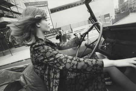 belandbureaux-celia-hammond-in-car-1964-©-norman-parkinson-ltd-wr_main_image