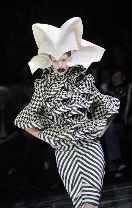 Alexander McQueen \ Savage Beauty
