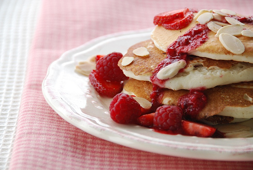Friday food \ Pretty in Pink Pancakes with Fresh Berry Sauce