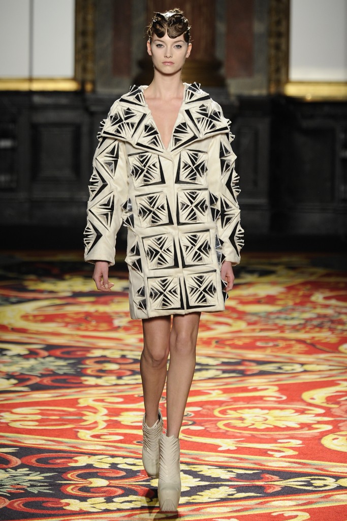 iris-van-herpen-002-1