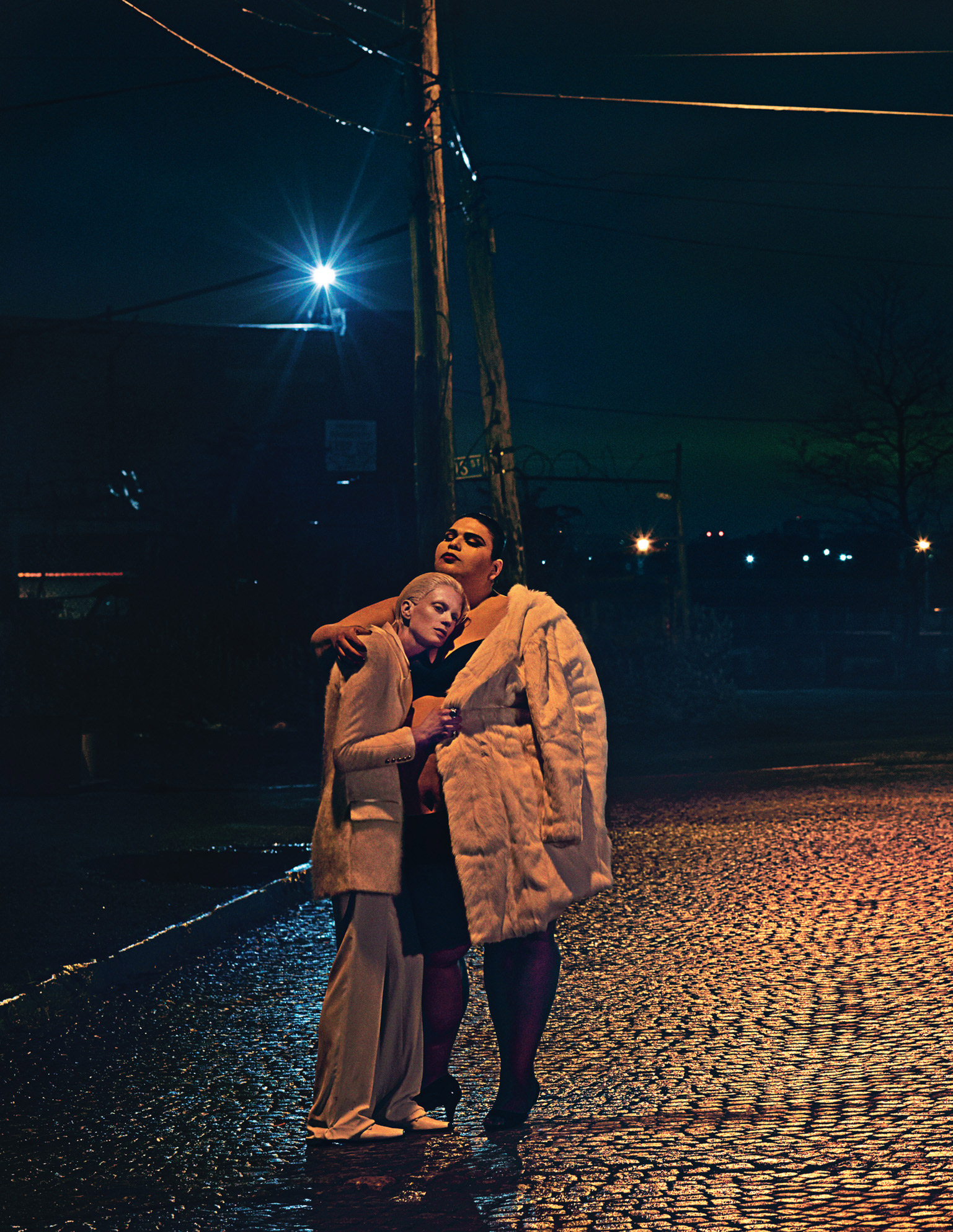 fass-kristen-mcmenamy-crystal-renn-nighttime-adventure-07