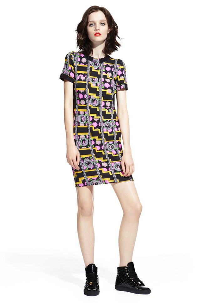 mia-for-versus-versace-capsule-collection12