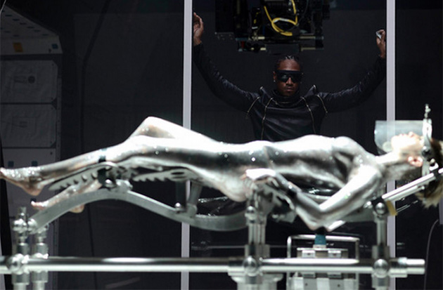 future-real-and-true-miley-cyrus-mr-hudson-01