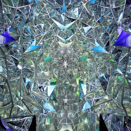 14600722687_a4b008572f_z