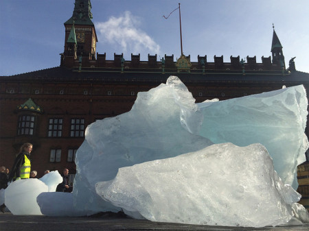 olafur_eliasson_ice_watch_2