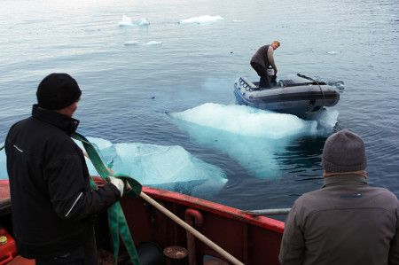 olafur_eliasson_ice_watch_5